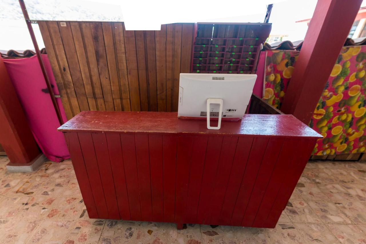 Oyo Hotel Rubi Zihuatanejo Bagian luar foto