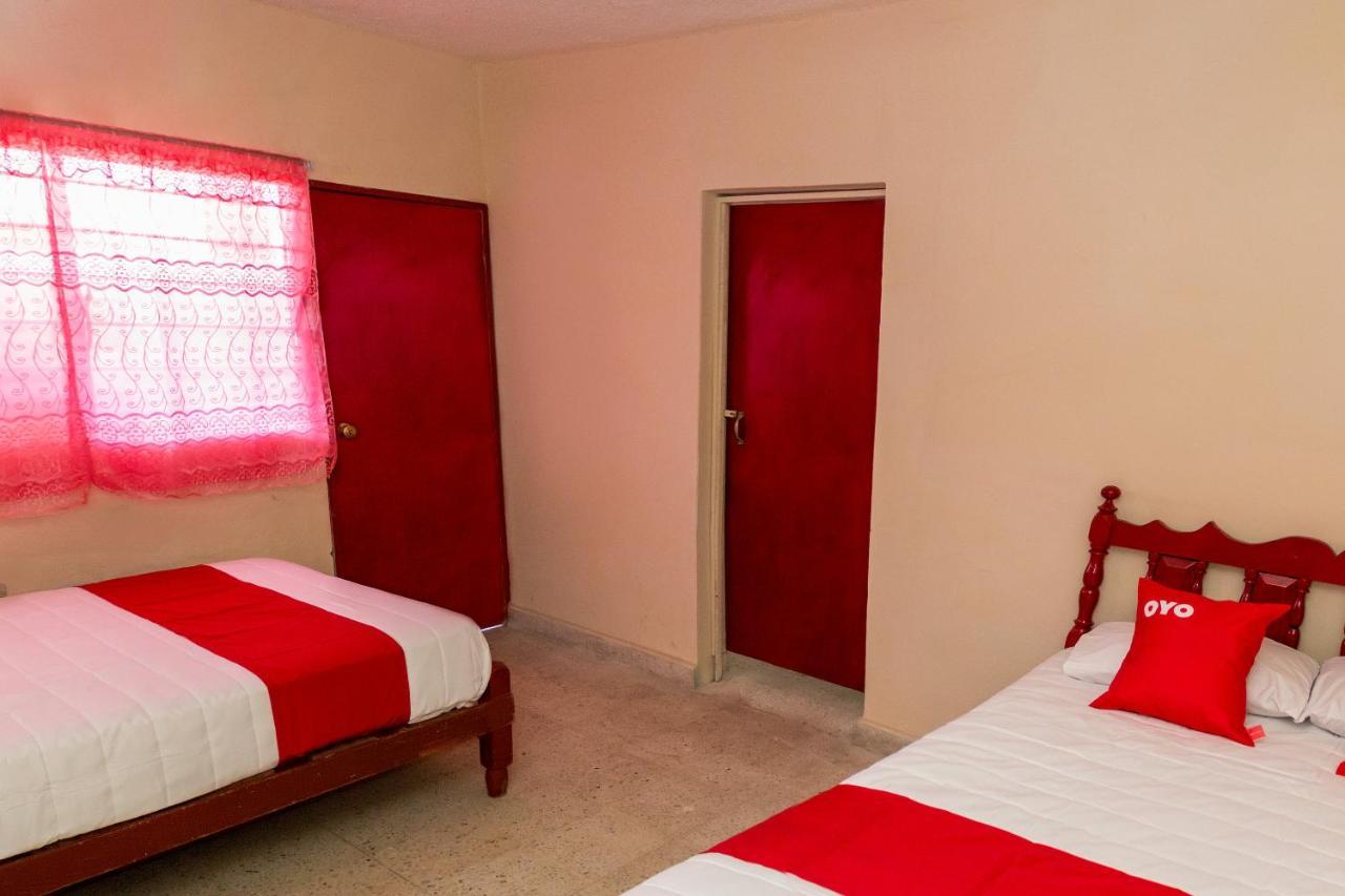 Oyo Hotel Rubi Zihuatanejo Bagian luar foto