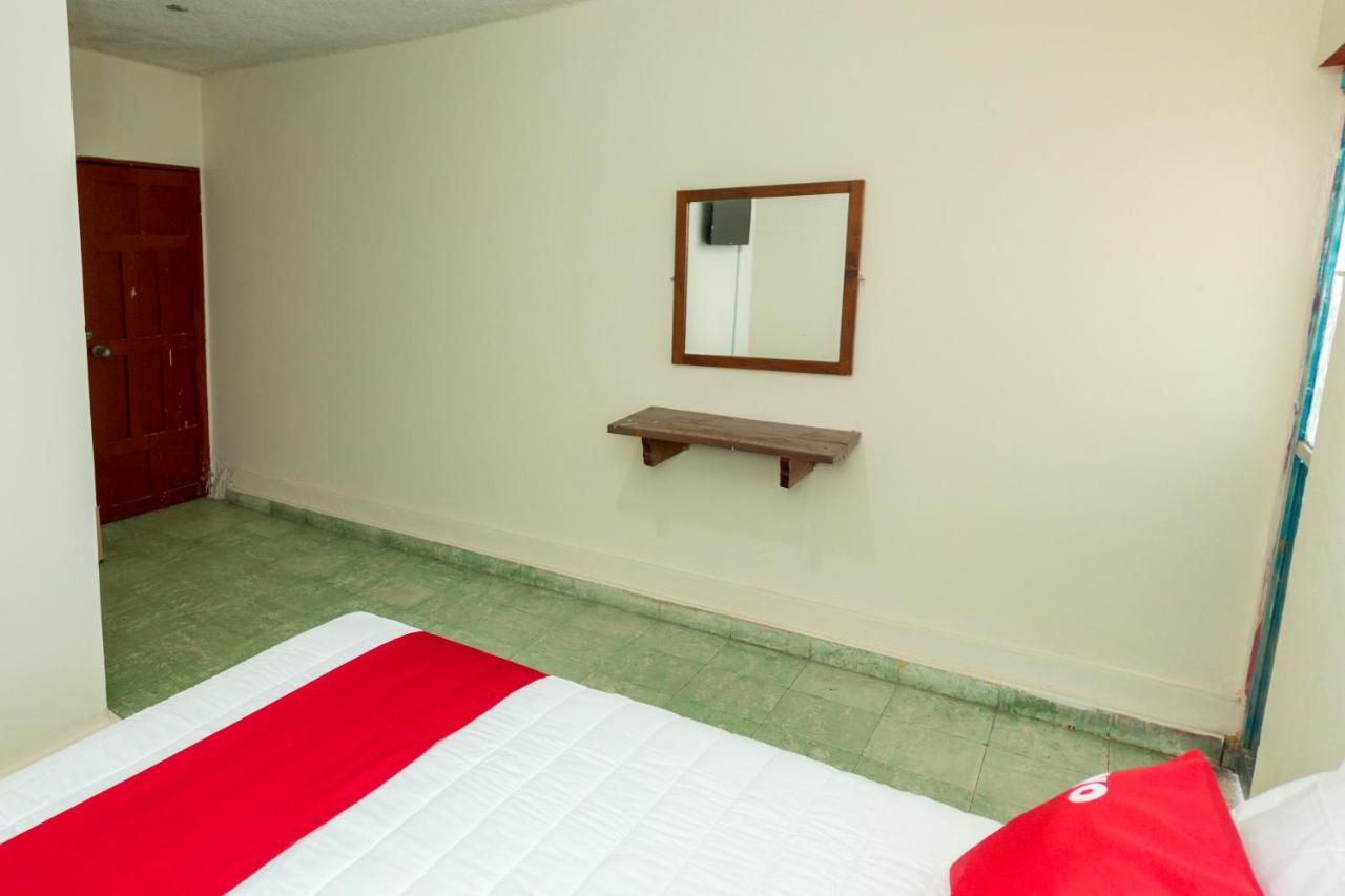 Oyo Hotel Rubi Zihuatanejo Bagian luar foto