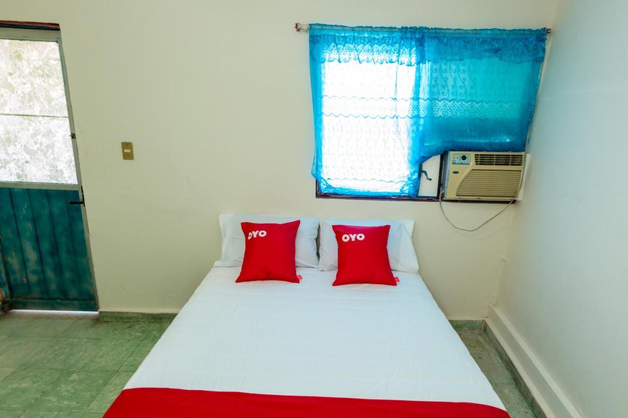 Oyo Hotel Rubi Zihuatanejo Bagian luar foto