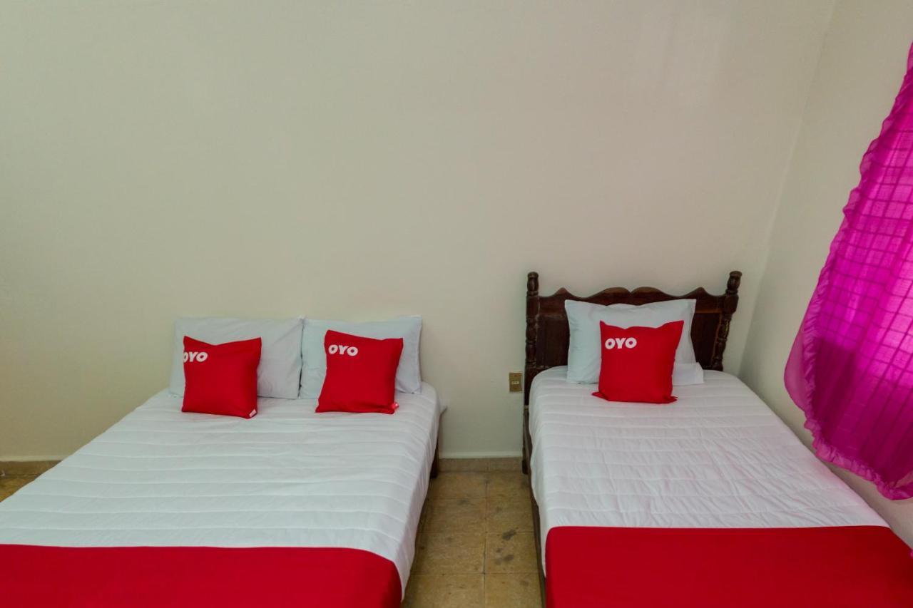 Oyo Hotel Rubi Zihuatanejo Bagian luar foto