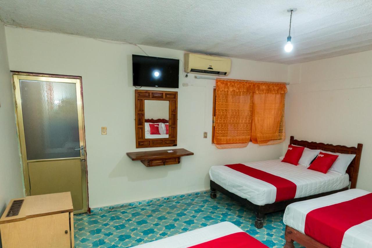 Oyo Hotel Rubi Zihuatanejo Bagian luar foto