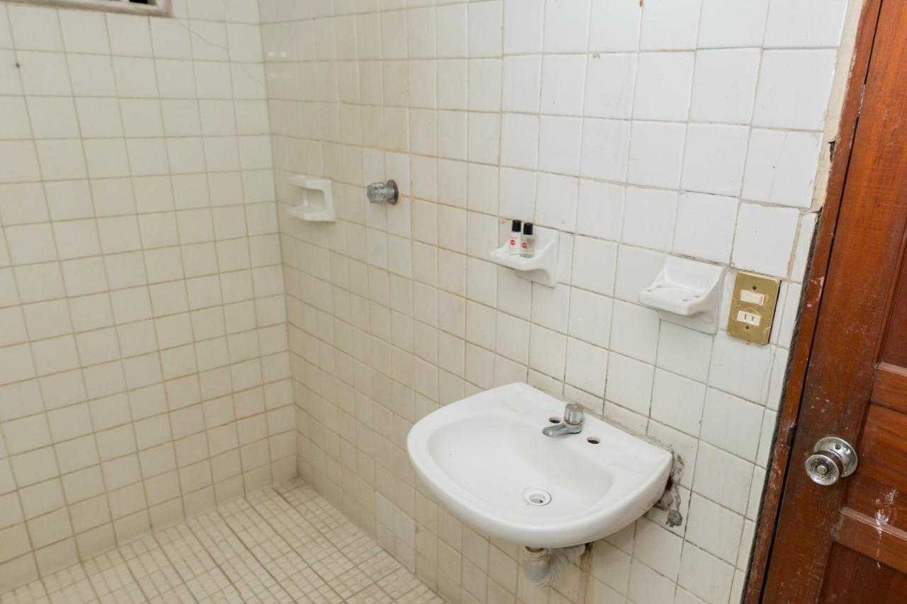 Oyo Hotel Rubi Zihuatanejo Bagian luar foto
