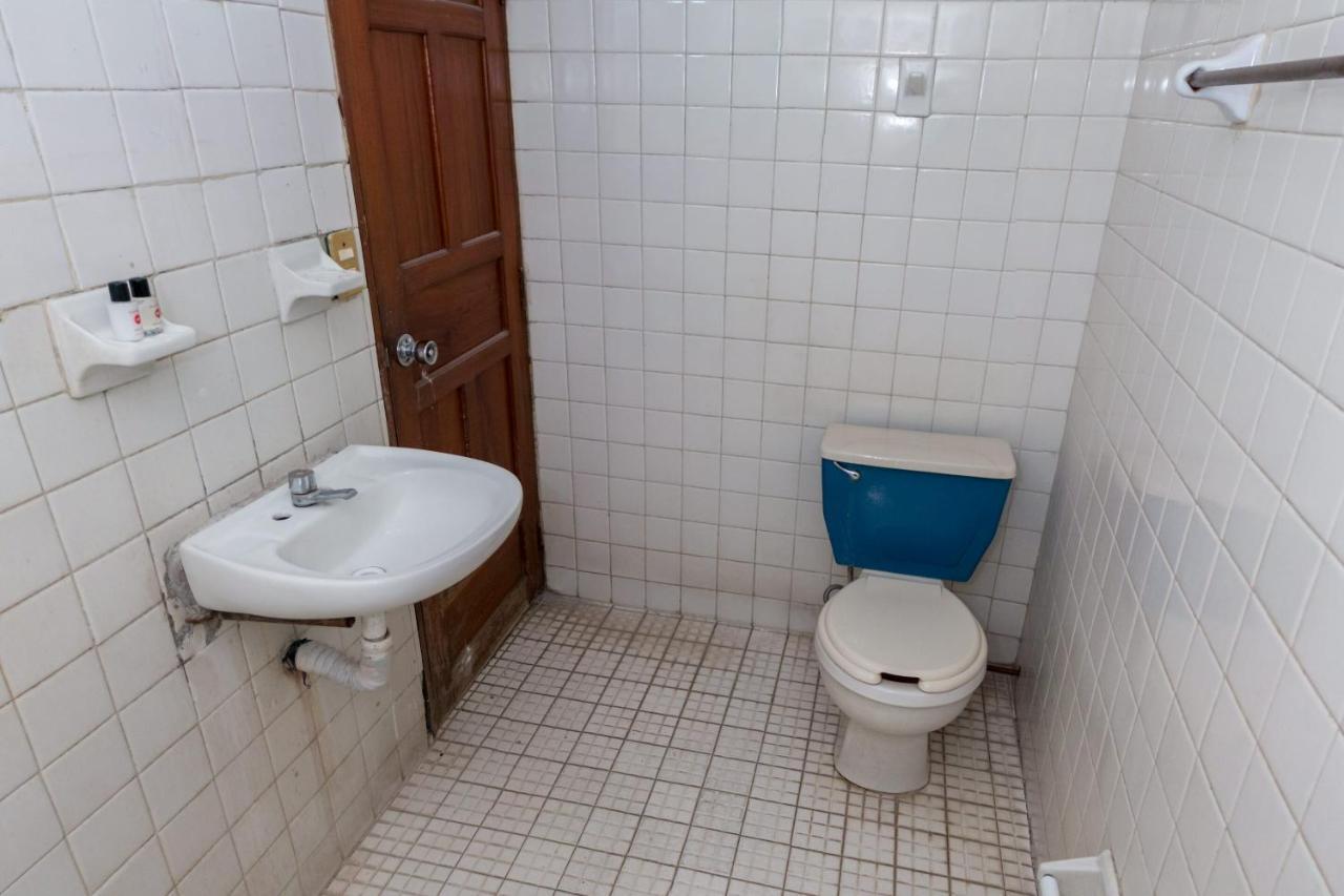 Oyo Hotel Rubi Zihuatanejo Bagian luar foto